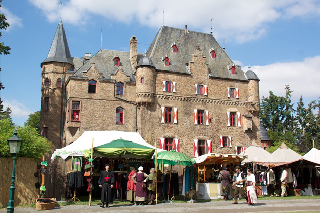 2012-04-ausflug-burg-satzvey